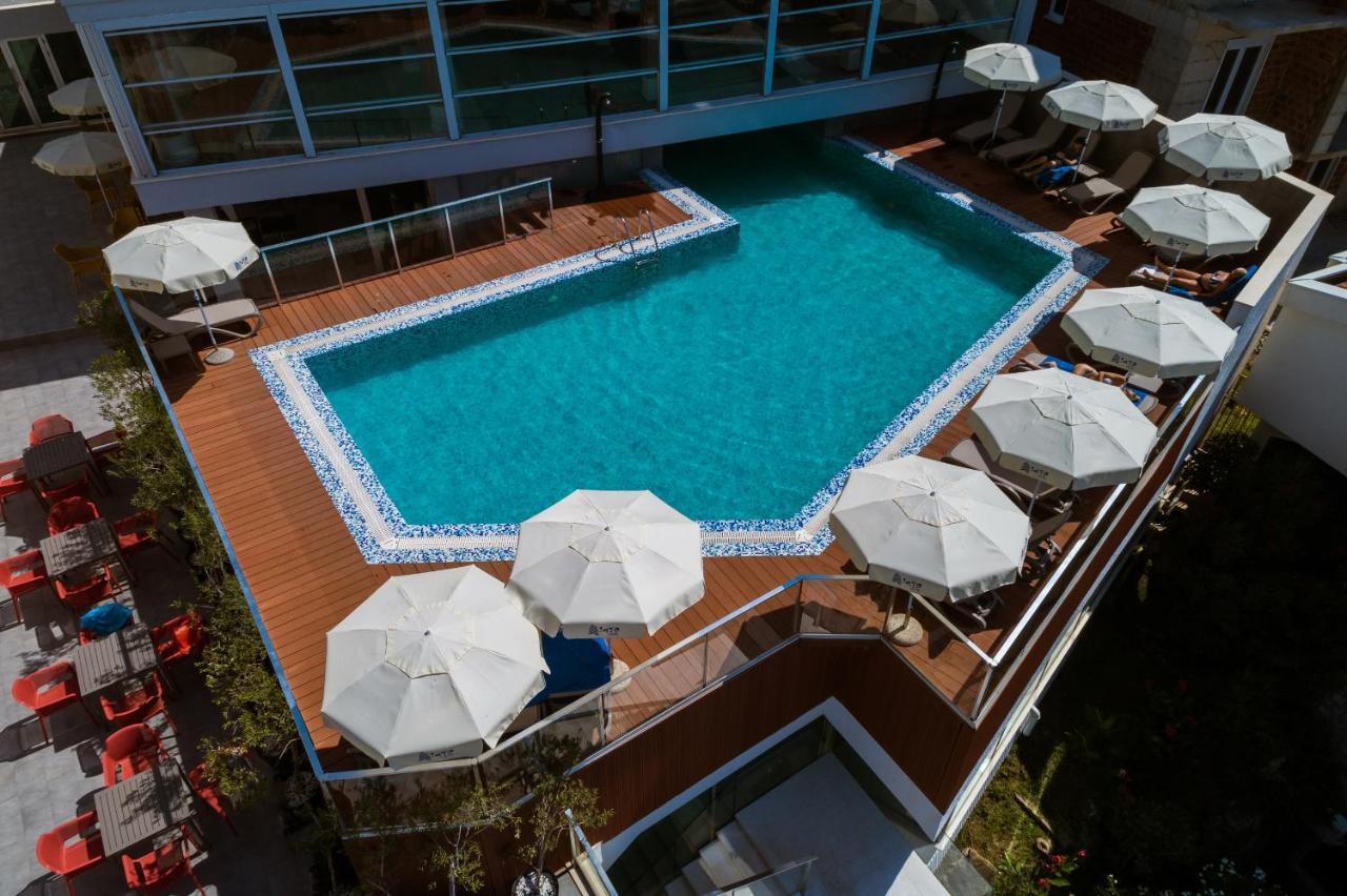 Hotel Sato Sutomore Buitenkant foto