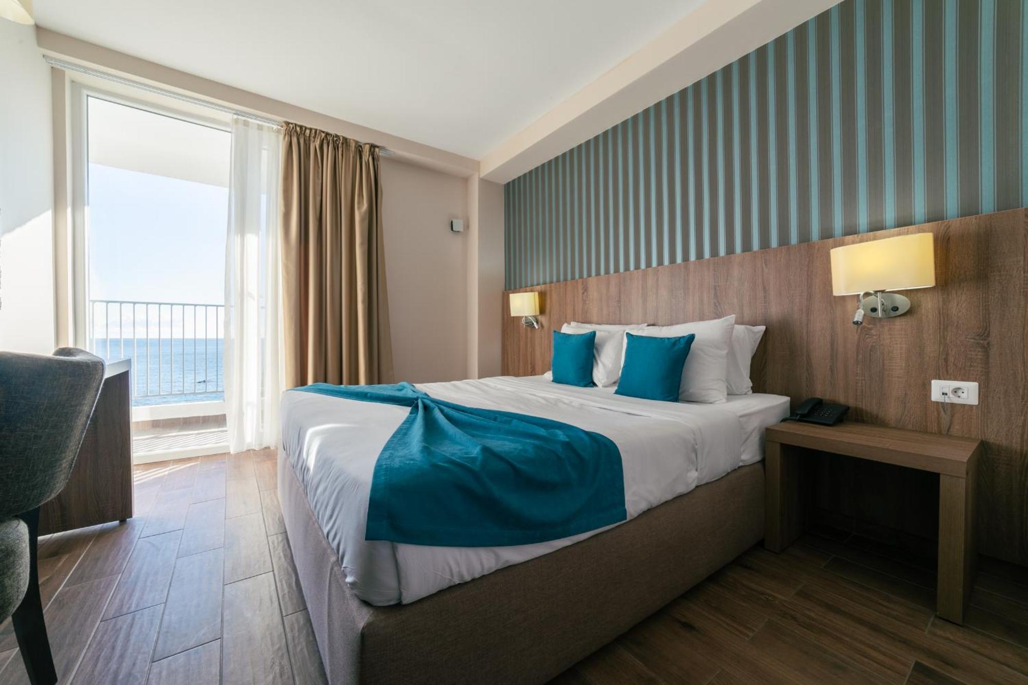 Hotel Sato Sutomore Buitenkant foto